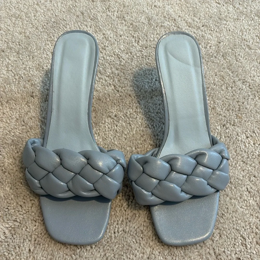 Braided slip on mule heels - Picture 1 of 3